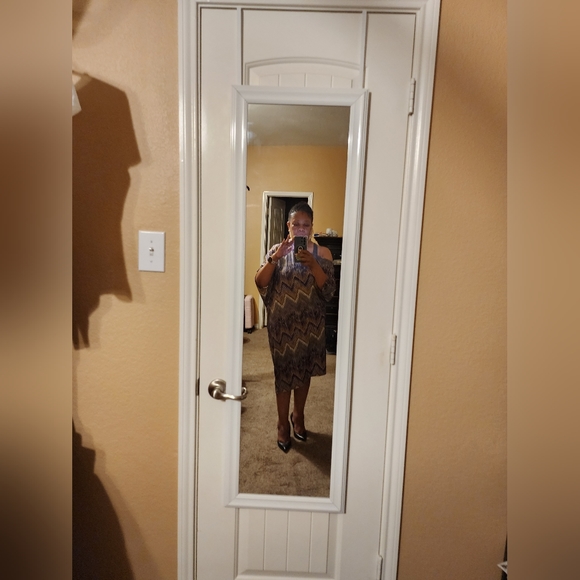 Snazzy Dress - Picture 2 of 5